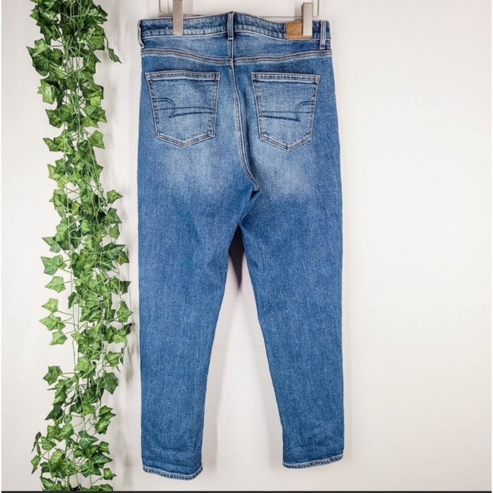 AEO Mom Jean High Waist Rise Denim Size 8